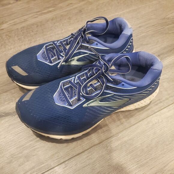 Womens Brooks Running Shoes Size 8 - Picture 2 of 4